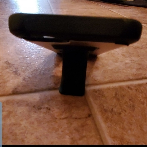 𝅺IPHONE 8 Scooch protective case - Picture 4 of 4